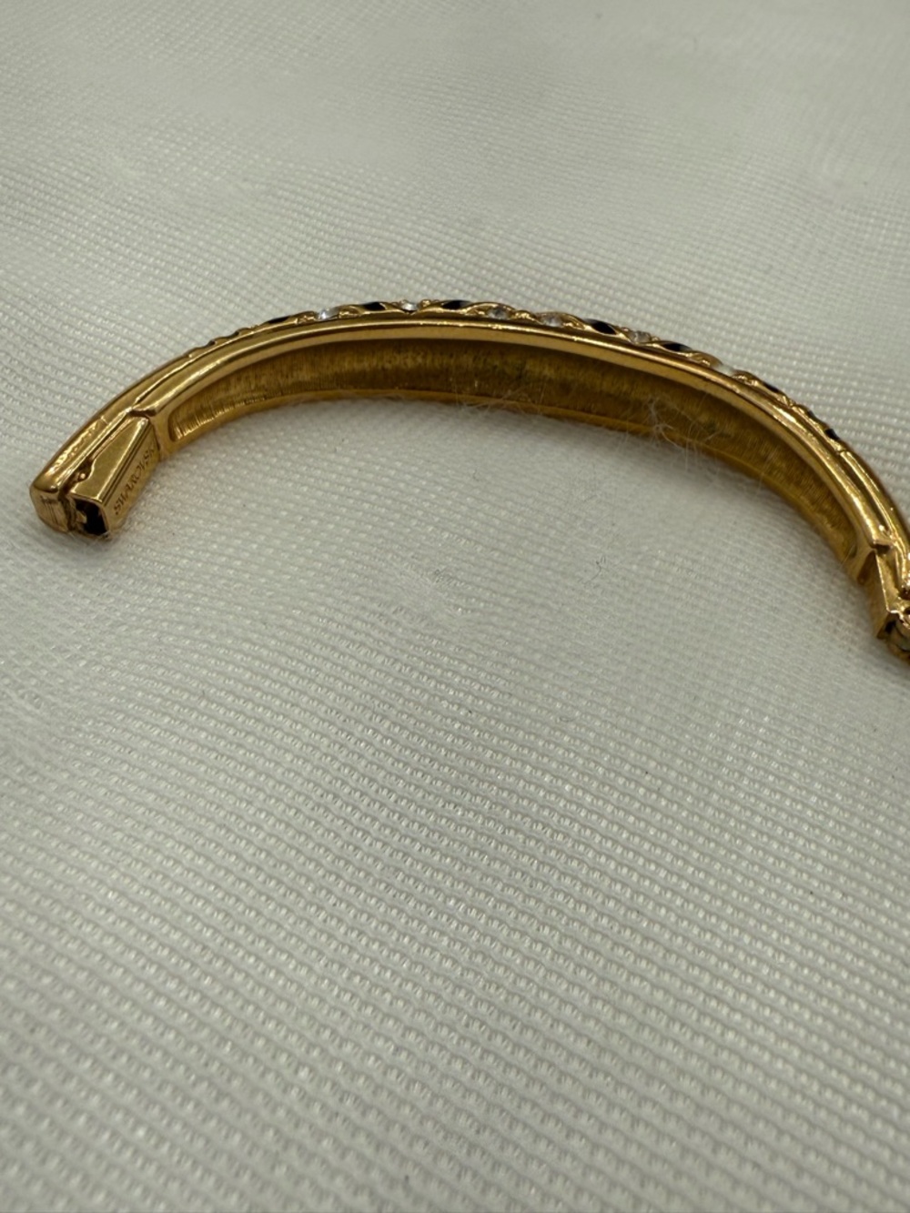 Vintage Swarovski hinged bangle bracelet Gold tone signed Swarovski & Swan Logo - Picture 9 of 11